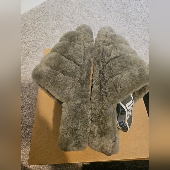 Green Ugg Fluff yeah - Picture 5 of 10